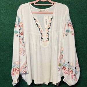 399 NWT Boutique Embroidered Blouse